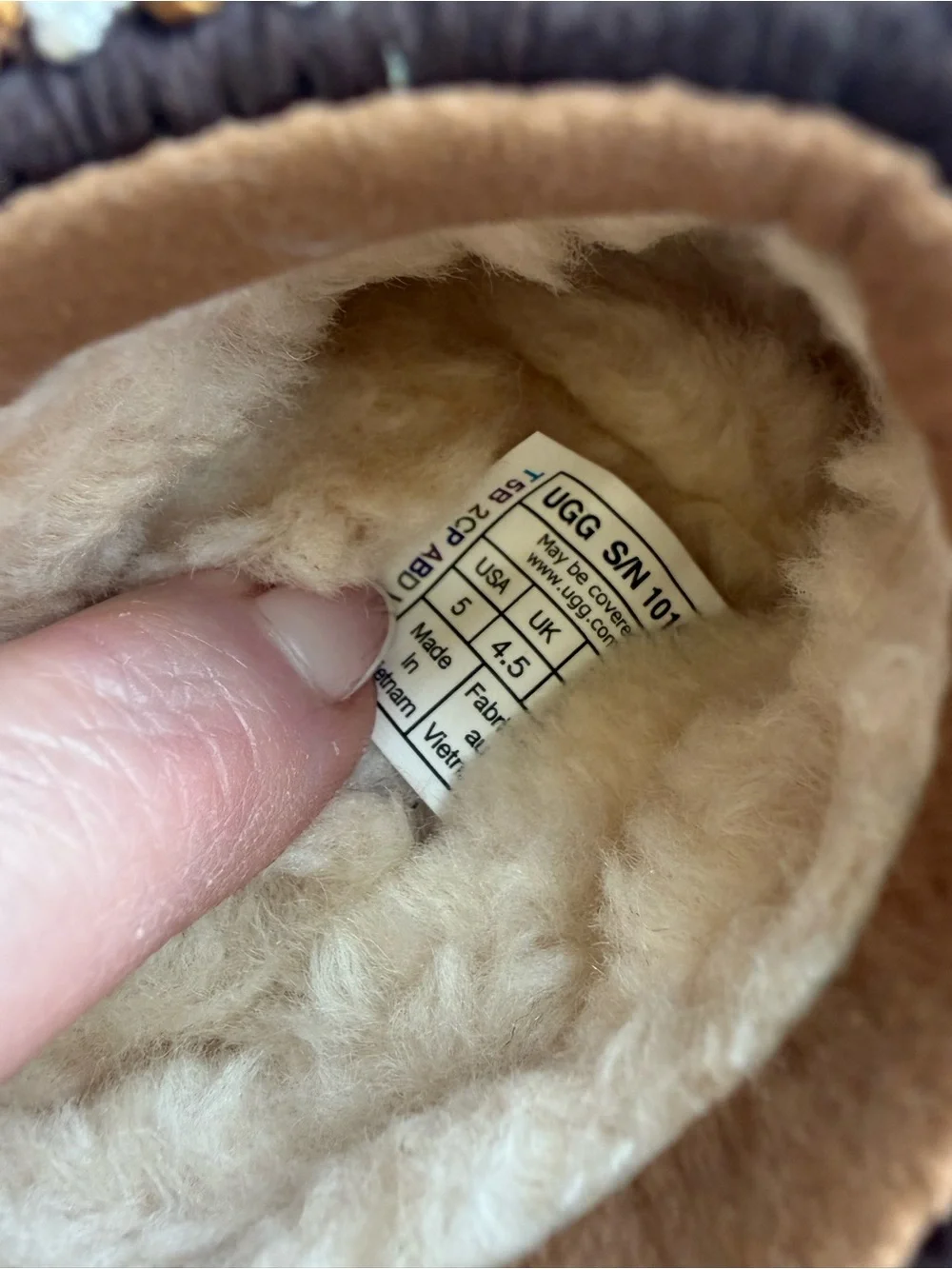 UGG Kids Chestnut Slip-On Shearling-Lined Slippers